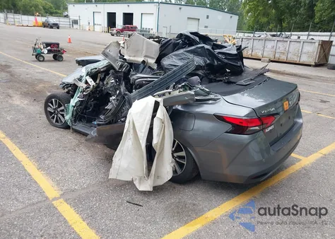 2021 Nissan Versa Sv Xtronic Cvt z USA, uszkodzony, nr VIN 3N1CN8EV4ML890581